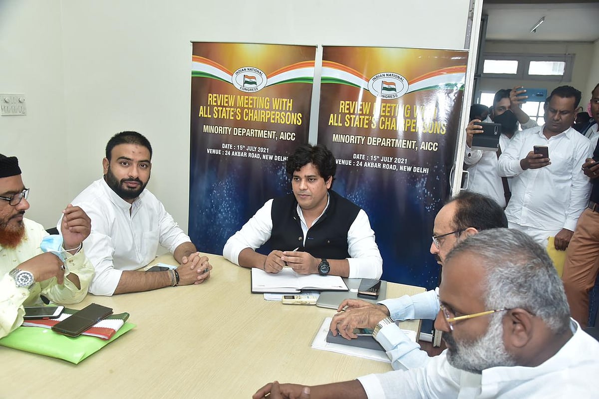 موجودہ حکومت ایک خاص طبقہ کے لوگوں کو ہی نشانہ بنا رہی: عمران پرتاپ گڑھی