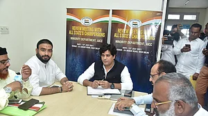 موجودہ حکومت ایک خاص طبقہ کے لوگوں کو ہی نشانہ بنا رہی: عمران پرتاپ گڑھی