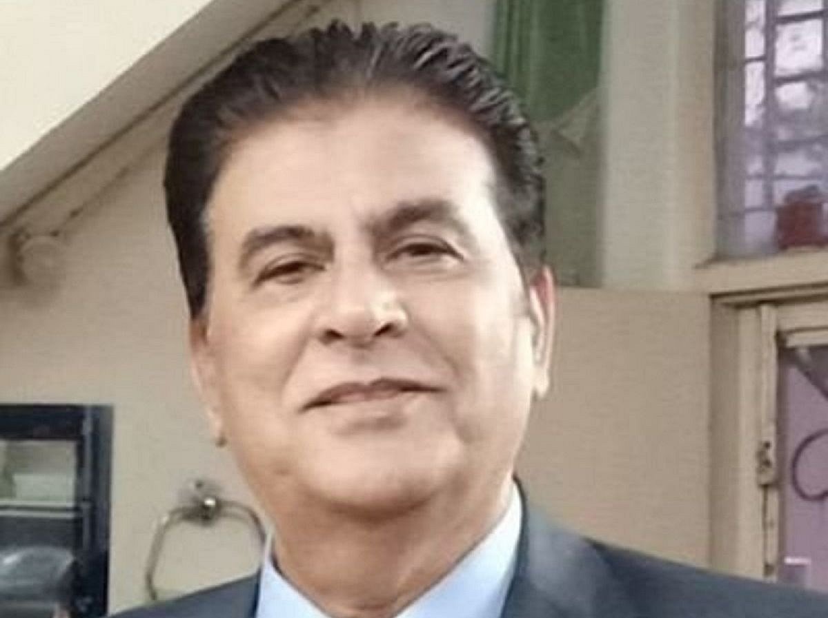 ’43 کٹھ پتلی اندر، 12 کٹھ پتلی باہر‘، کابینہ توسیع پر سابق آئی اے ایس کا طنز