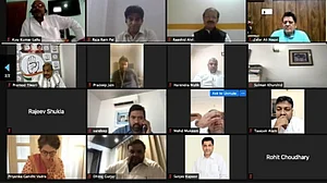 یو پی: پرینکا گاندھی نے مہنگائی، پنچایت الیکشن اور پارٹی ٹریننگ کیمپ معاملہ پر کی اہم میٹنگ