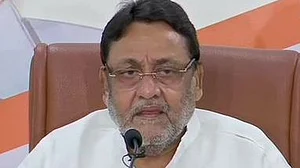 مہاراشٹر کے سابق وزیر نواب ملک کی طبیعت بگڑی، سانس لینے میں تکلیف کے بعد اسپتال میں داخل
