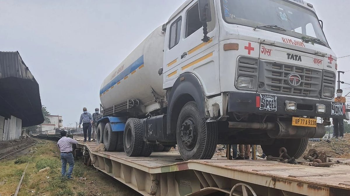 ہندوستان سے مزید ایک ’آکسیجن ایکسپریس‘ بنگلہ دیش پہنچی