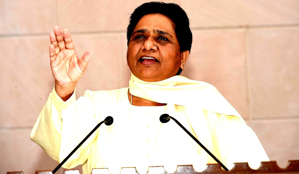یوگی حکومت ’بلڈوزر‘ کی سیاست بند کر کے ’بھیڑیوں‘ سے لوگوں کی حفاظت کرے، مایاوتی کا مشورہ