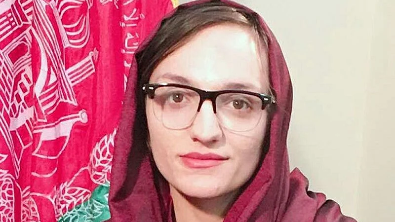 افغانستان کی پہلی خاتون میئر ظریفہ غفاری