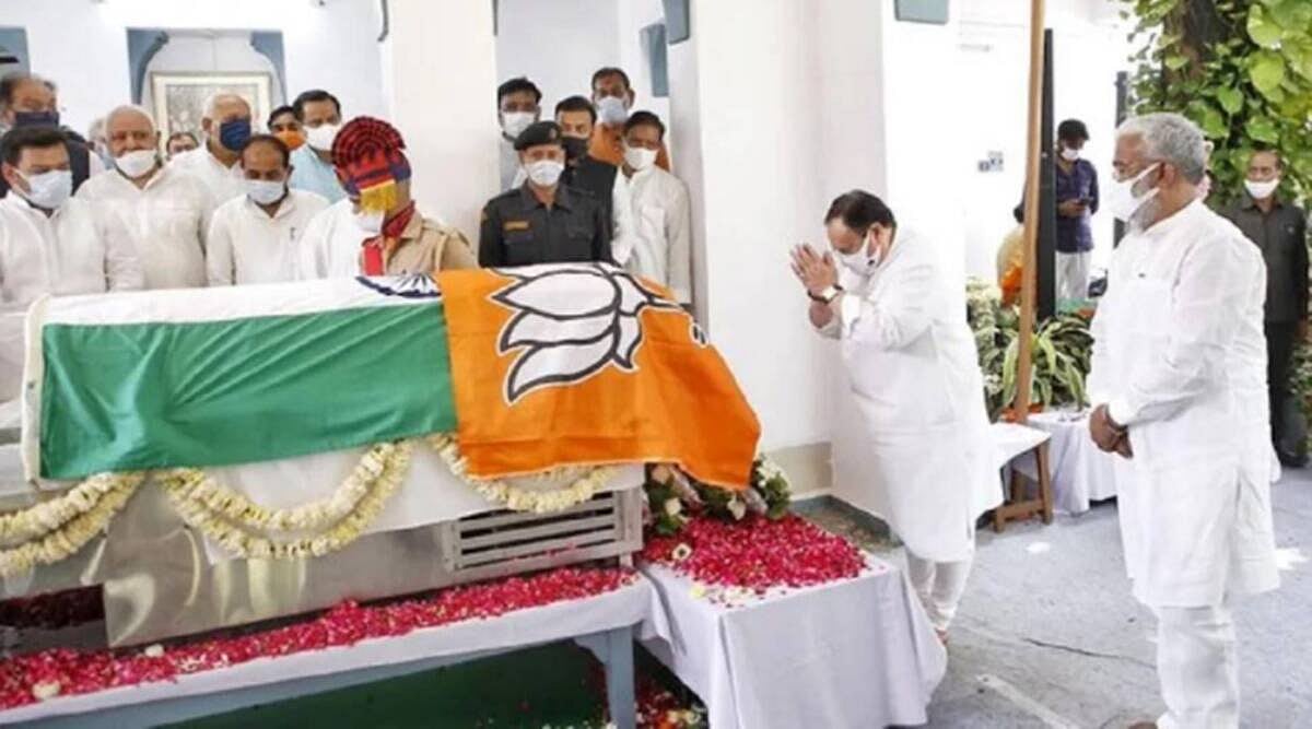 ’آپ کے قومی صدر نے قومی پرچم کی بے عزتی کی، وزیر اعظم وہیں موجود تھے، آپ کو شرم نہیں آتی‘