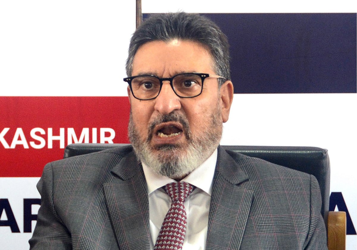 پانچ اگست 2019 کے فیصلوں سے جموں و کشمیر میں اجنبیت کا احساس پیدا ہوا: الطاف بخاری