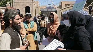 طالبان نے خواتین کی تعلیم کی پابندیوں میں مزید سختی کی