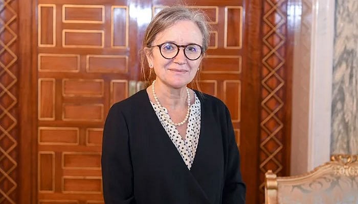 افغانستان میں خواتین کے لئے زمین تنگ، جبکہ تیونس میں عرب دنیا کی پہلی خاتون وزیر اعظم نامزد