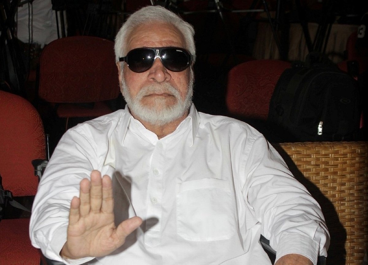 قادر خان نے بالی ووڈ میں کثیر جہتی فنکار کے طور پر اپنی منفرد شناخت بنائی