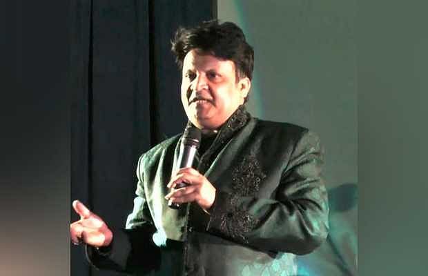 کامیڈی کے استاد عمر شریف کا انتقال، ’دنیا کو ہنسانے والا آج ہمیں رلا گیا!‘