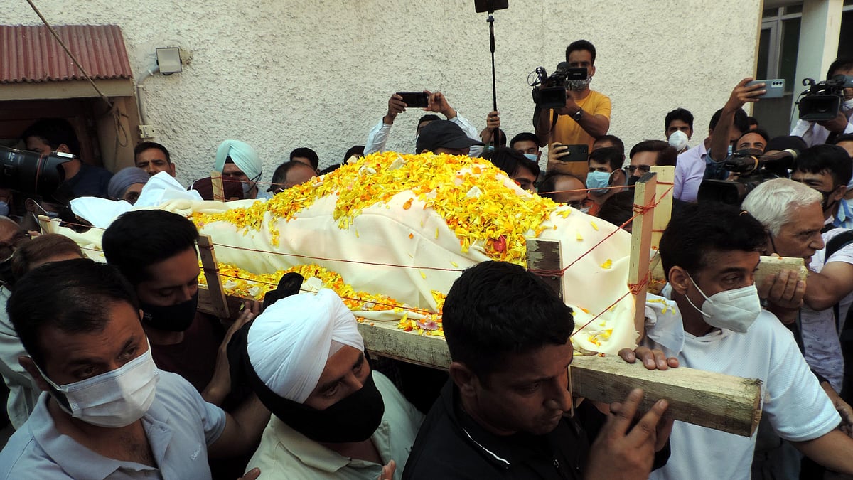 مکھن لال بندرو کا جنازہ، تصویر یو این آئی