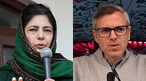کشمیری طلبا اور تاجروں کو دھمکیوں کی خبر سے کشمیری رہنما فکر مند، عمر اور محبوبہ کی مرکز سے مداخلت کی اپیل