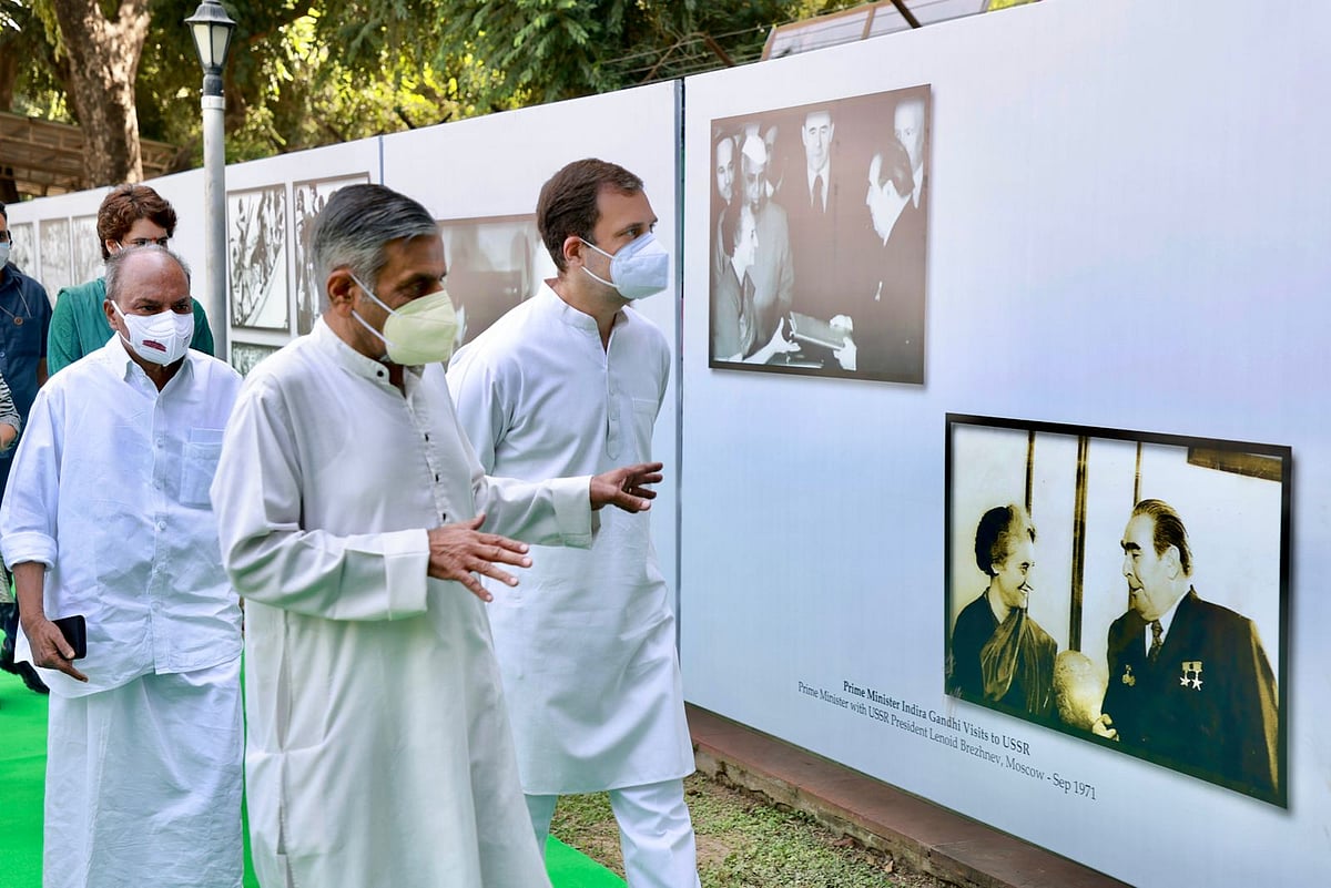 راہل گاندھی نے کیا بنگلہ دیش جنگ کی 50 ویں سالگرہ کے موقع پر تصویری نمائش کا افتتاح