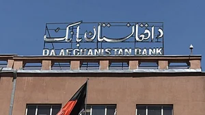 طالبان بیرون ممالک میں جمع اربوں ڈالر جاری کرنے کے لیے بنا رہا دباؤ