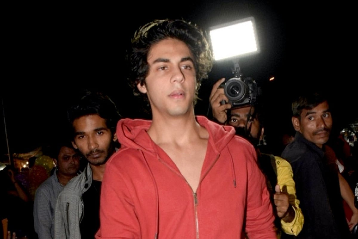 آرین خان کی ضمانت عرضی پر 26 اکتوبر کو بامبے ہائی کورٹ میں ہوگی سماعت، آرتھر روڈ جیل کی خصوصی سیل میں منتقلی