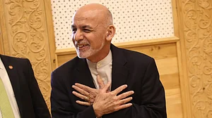 افغانستان: اخوند نے خاموشی توڑ دی، اشرف غنی نے محل میں بینک قائم کر رکھا تھا