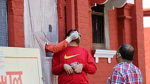 ہندوستان میں اومیکرون کی دستک کے بعد ریاستوں میں ہلچل، احتیاطی اقدامات اٹھانا شروع
