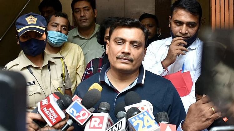 ڈرگس کیس: پریس کانفرنس میں این سی بی ڈپٹی ڈائریکٹر جنرل نے سسٹم کو کلین کرنے پر دیا زور، وانکھیڈے سے پوچھ تاچھ ممکن