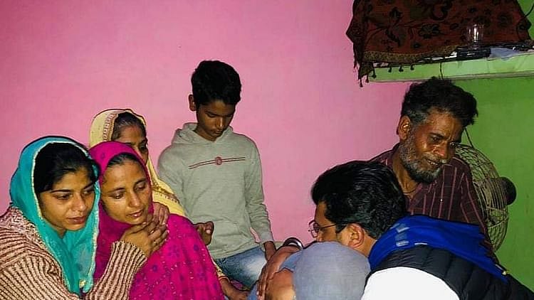 کاس گنج حراستی موت: قتل کے بعد درج ہوئی ایف آئی آر، الطاف کے والد کا الزام