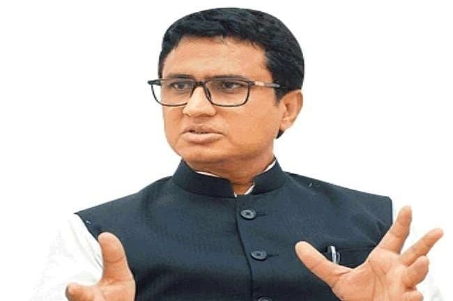 کانگریس کا کیجریوال پر دہلی کو شراب کا گڑھ بنانے کا الزام