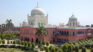 بگڑے بول:جمعیتہ علما ہند اور دارالعلوم دیوبند پر پابندی عائد ہو:توگڑیا