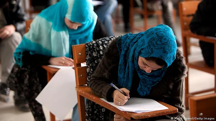 افغانستان: خواتین کے حقوق کے لیے سنجیدگی سے اقدامات کیے جائیں، طالبان کا اعلامیہ