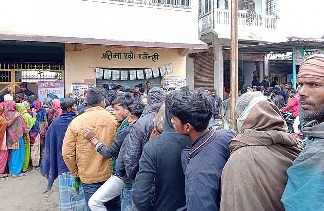 بہار: کھاد کی قلت کے سبب کسان پریشان، فصل بربادی کے دہانے پر