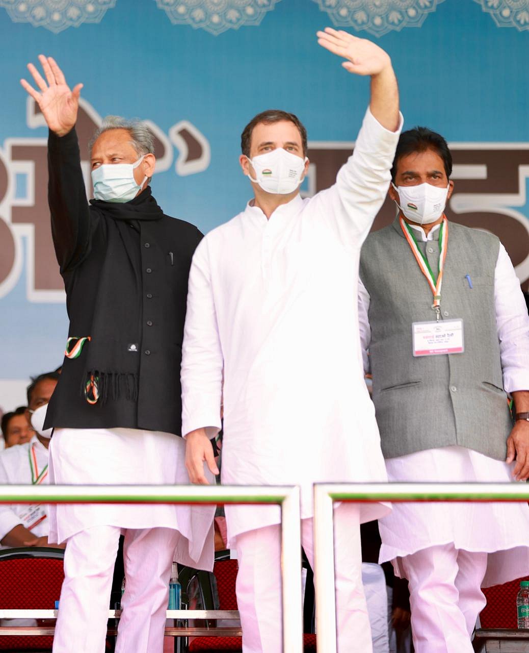 جے پور میں کانگریس کی ’مہنگائی ہٹاؤ ریلی‘: تصویری جھلکیاں
