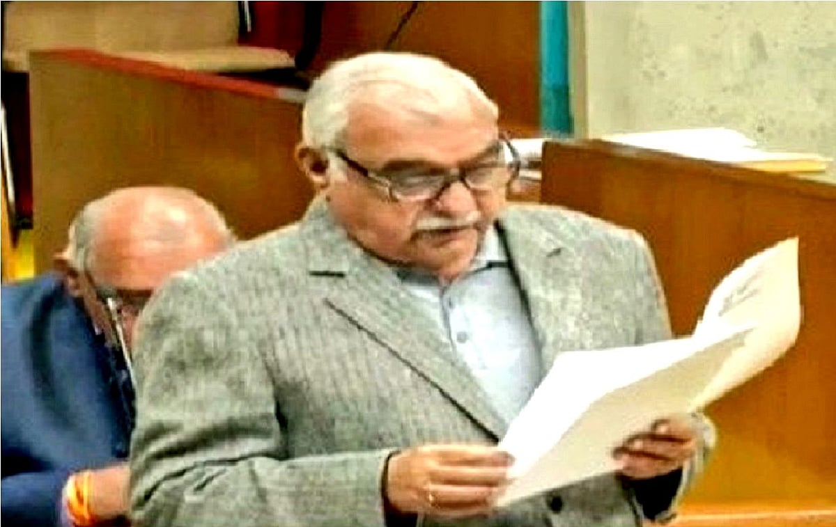 ہریانہ: ملازمت گھوٹالہ پر ہڈا نے کھولی قلعی، اسمبلی میں پڑھی ’رشوت خور‘ ڈپٹی سکریٹری کی وہاٹس ایپ چیٹ، کھٹر حواس باختہ