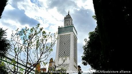 فرانس: بنیاد پرستی کی تبلیغ کے سبب مسجد بند کرنے کا فیصلہ