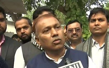 اب بی جے پی کے شکوہ آباد سے رکن اسمبلی مکیش ورما مستعفی، سوامی پرساد کے تئیں وفادای کا اظہار