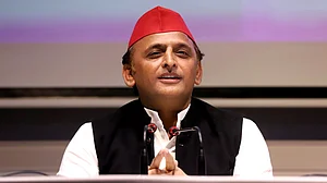 نئے پارلیمنٹ ہاؤس کا تنازعہ: ’بی جے پی نے اعتراف کر لیا ہے کہ اب اقتدار کی منتقلی کا وقت آن پہنچا!‘، اکھلیش یادو کا طنز