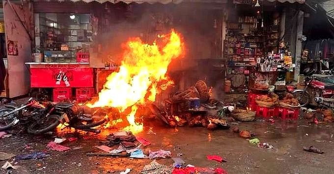 مغربی بنگال: پنچایت انتخاب میں کھڑے امیدوار کے گھر میں زوردار بم دھماکہ، اڑ گئی چھت