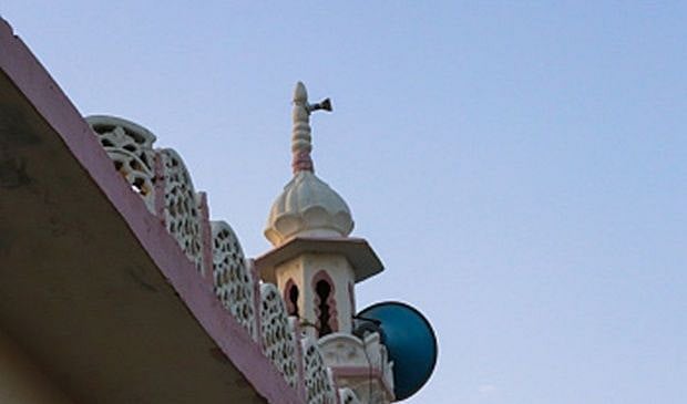 ممبئی میں مسجد کے احاطہ میں ہنگامہ آرائی ، نمازیوں نے مینیجر اور دفتر کا گھیراؤ کیا