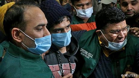 سوشل میڈیا پر مسلم خواتین کی توہین منصوبہ بند مہم کا حصہ ہے