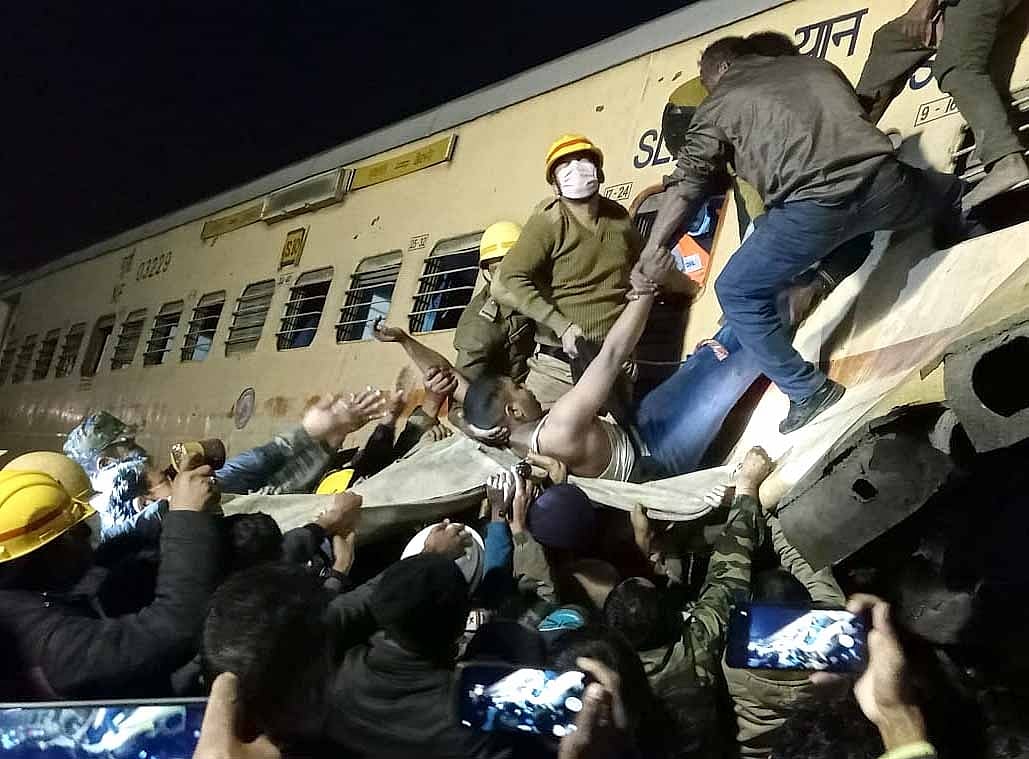 مغربی بنگال: جلپائی گوڑی-بیکانیر ایکسپریس حادثے میں اب تک 9 افراد ہلاک، 45 زخمی