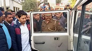 یوپی اسمبلی انتخاب: کیرانہ سے سماجوادی پارٹی امیدوار ناہید حسن گرفتار، 14 دن کی عدالتی حراست میں جیل بھیجا گیا