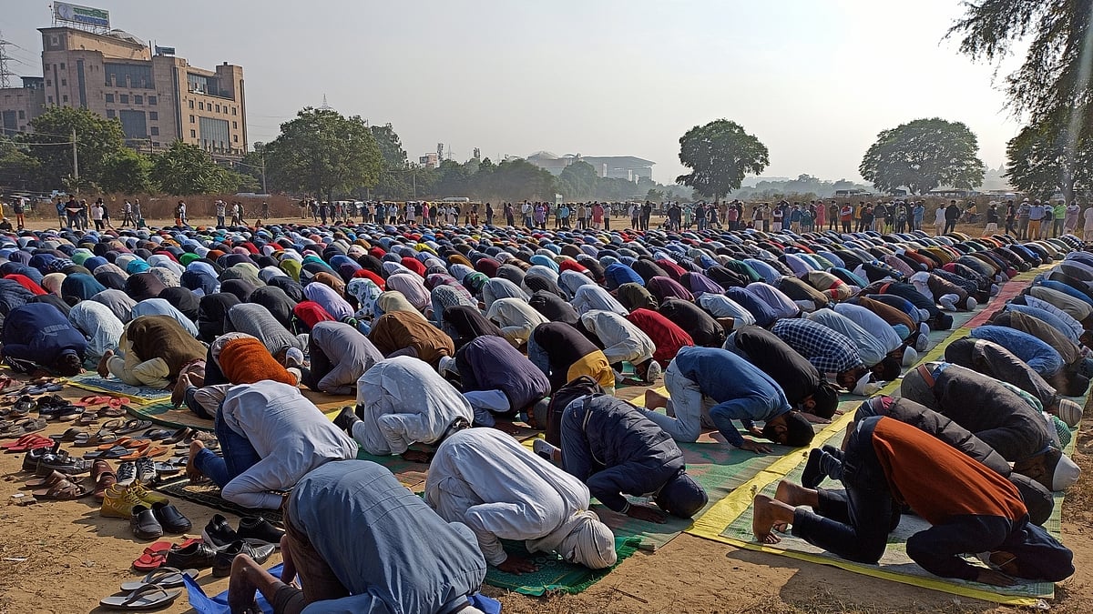 گروگرام میں نماز جمعہ، تصویر آئی اے این ایس