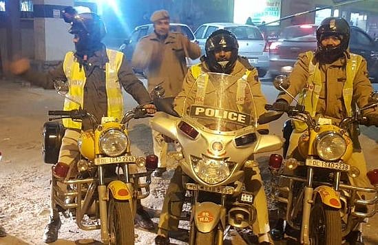 قصہ خاکی کا: دہلی پولیس کے ’پوڈ کاسٹ‘ پرسنیے اس کی غیرمعمولی کہانیاں