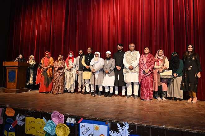 ہمیں شدت سے جائزہ لینا چاہیے کہ مسلمان بری حالت میں کیوں ہیں: مولانا فضل الرحیم مجددی