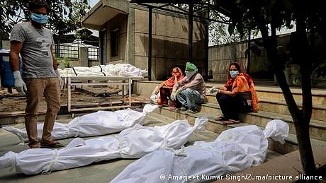 بھارت میں کورونا وبا سے انیس لاکھ بچے یتیم ہوگئے