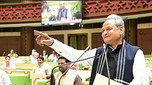یوپی میں انتخابی وعدہ، راجستھان میں پورا! گہلوت حکومت کا پرانی پنشن بحال کرنے کا اعلان