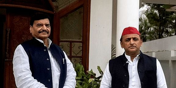 اکھلیش یادو کے قریب جاتے ہی شیوپال یادو کی سیکورٹی میں کمی کا اعلان! ’زیڈ‘ سے گھٹ کر ہو گئی ’وائی‘