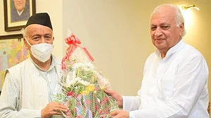 راج بھون کو کنٹرول کرنے کی کوشش نہ کریں: عارف محمد