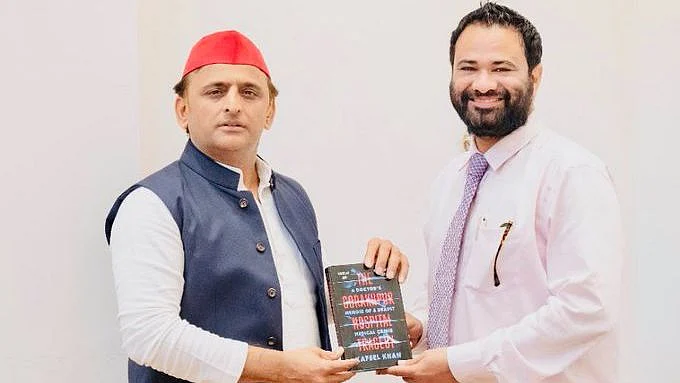 تصویر بشکریہ ٹوئٹر / @drkafeelkhan