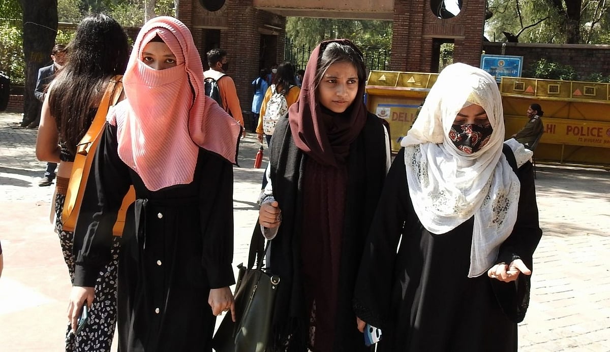 پردہ اسلام کا اہم جز ہے اس سے انکار نہیں کیا جاسکتا: ابوعاصم اعظمی