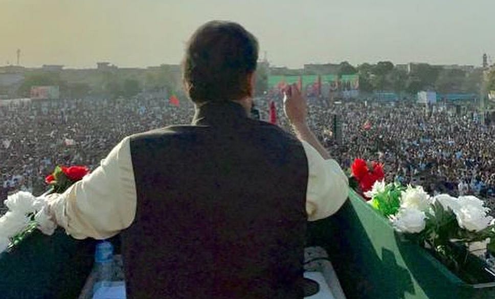 اقتدار جاتے نظر آ یا تو عمران کو مدینہ کی یاد آئی، پاکستان کو مدینہ جیسی ریاست بنانے کا دعوی کیا
