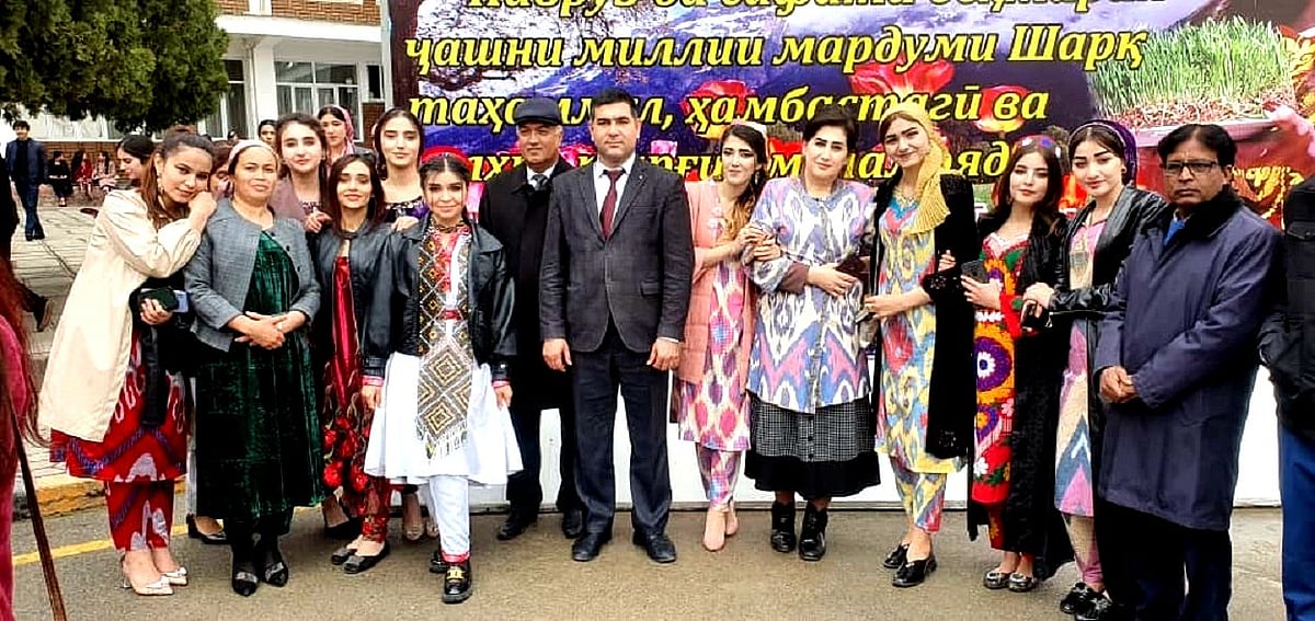 تاجک نیشنل یونیورسٹی، دوشنبہ، تاجکستان میں نوروز کا پروگرام