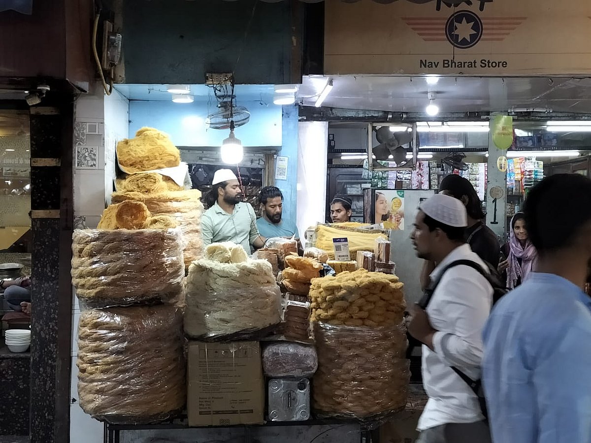 دو سال بعد لوٹیں رمضان کی رونقیں، بازار ہوئے گلزار