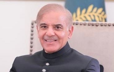 شہباز شریف کو مدینہ منورہ میں دیکھ کر ’’چور چور‘‘ کے نعرے لگے